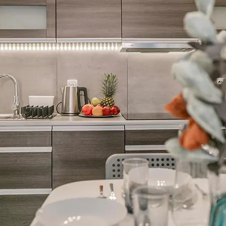 Riwiera Dla 2 Par I 2 Dzieci, 300 M Od Plazy アパート