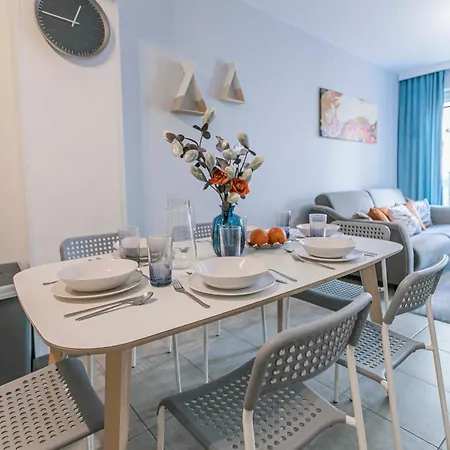 アパート Riwiera Dla 2 Par I 2 Dzieci, 300 M Od Plazy