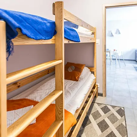 Riwiera Dla 2 Par I 2 Dzieci, 300 M Od Plazy アパート