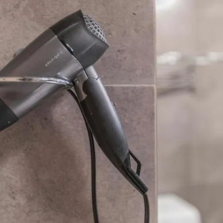 Riwiera Dla 2 Par I 2 Dzieci, 300 M Od Plazy アパート *