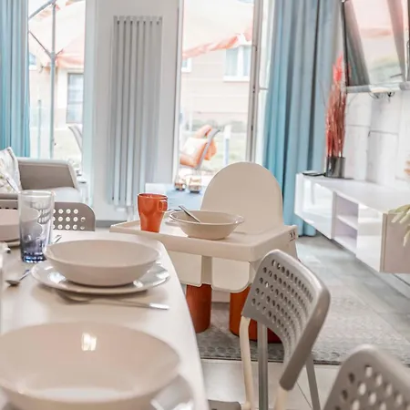 Riwiera Dla 2 Par I 2 Dzieci, 300 M Od Plazy Władysławowo