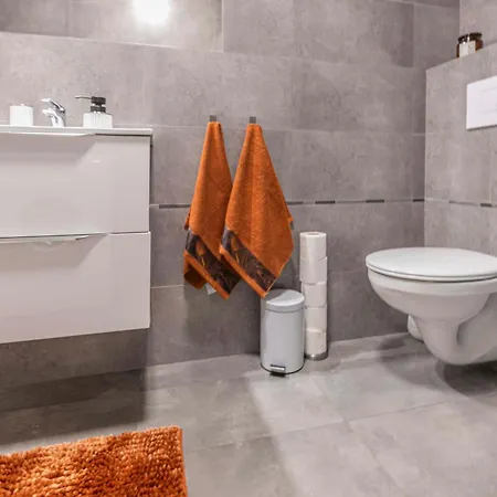 Riwiera Dla 2 Par I 2 Dzieci, 300 M Od Plazy