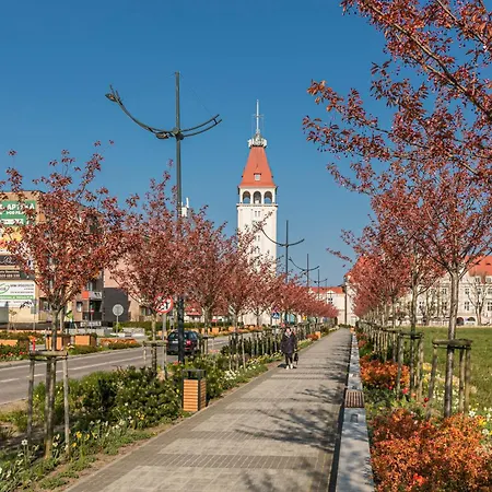 Riwiera Dla 2 Par I 2 Dzieci, 300 M Od Plazy アパート