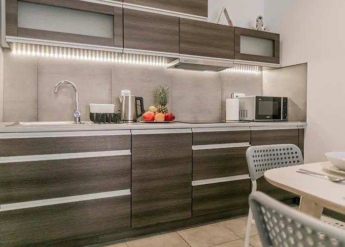 Riwiera Dla 2 Par I 2 Dzieci, 300 M Od Plazy 아파트