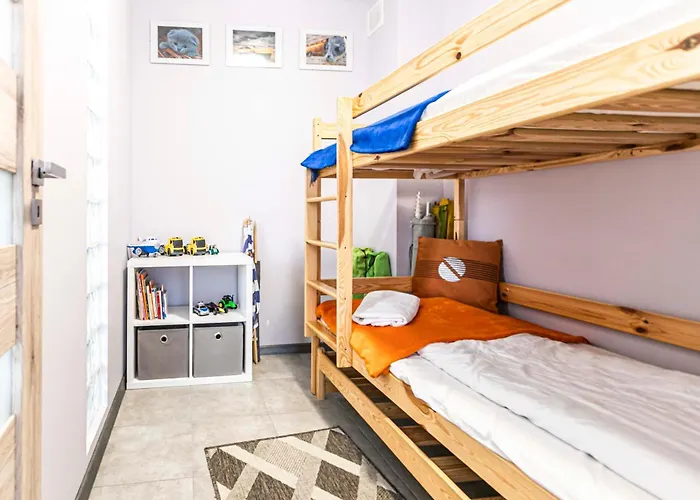 Riwiera Dla 2 Par I 2 Dzieci, 300 M Od Plazy 아파트