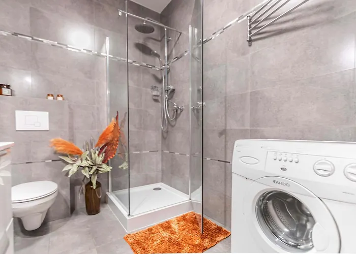 Riwiera Dla 2 Par I 2 Dzieci, 300 M Od Plazy